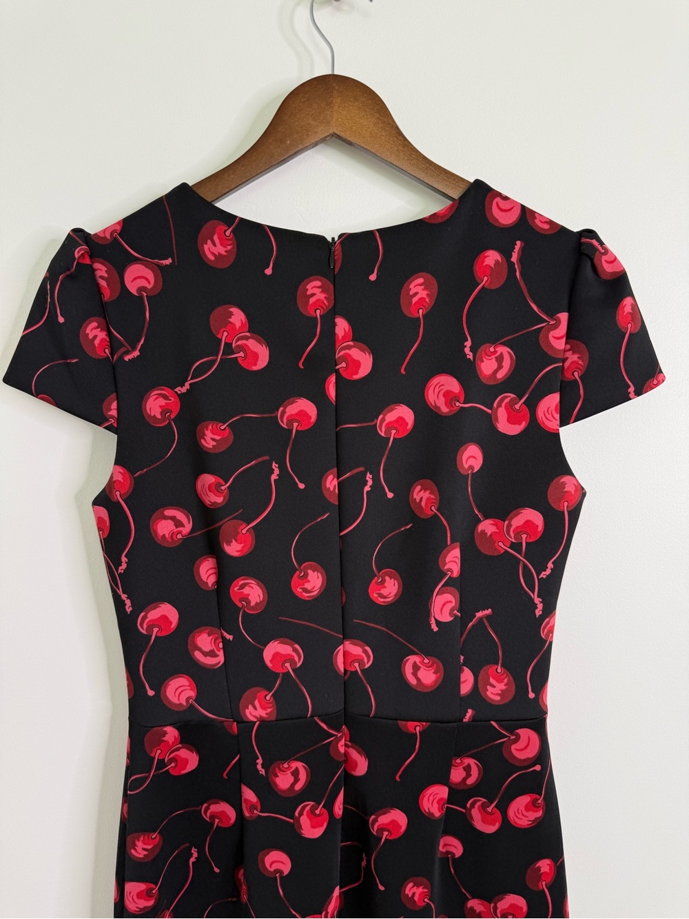 Betsey Johnson Cherry Print Sheath Dress Size 8 - Picture 5 of 13